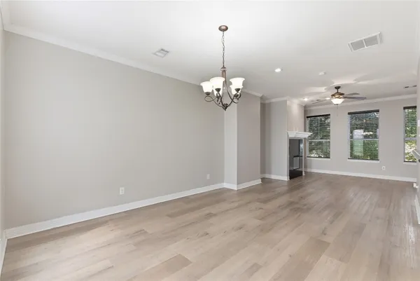 $2,500 | 408 Eichwurzel Lane, Unit D, Houston, TX 77009