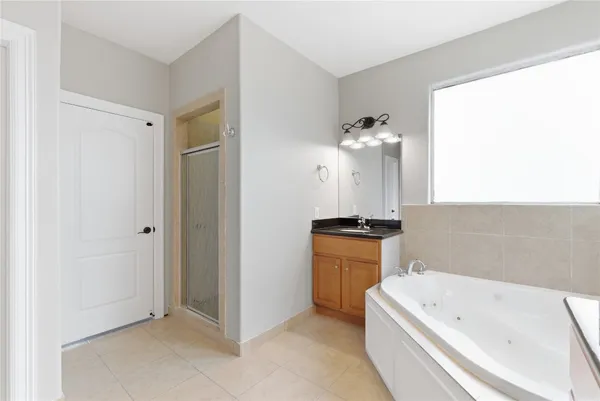 $2,500 | 408 Eichwurzel Lane, Unit D, Houston, TX 77009