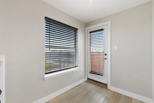 $2,300 | 408 Eichwurzel Lane, Unit D, Houston, TX 77009