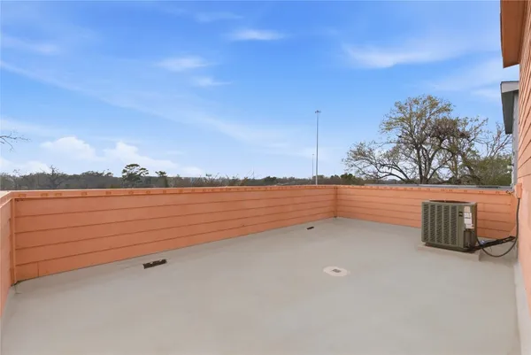 $2,500 | 408 Eichwurzel Lane, Unit D, Houston, TX 77009