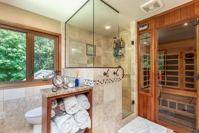 $684,900 | 180 Joray Drive, Mankato, MN 56001