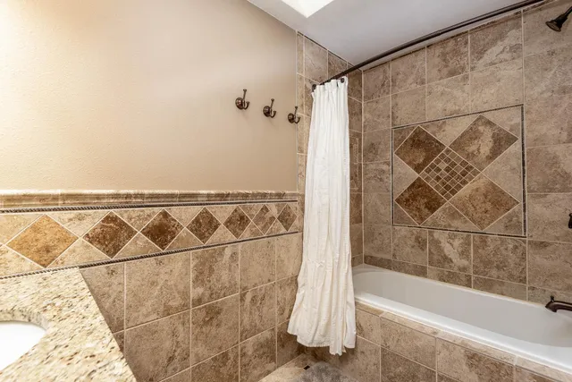 $684,900 | 180 Joray Drive, Mankato, MN 56001