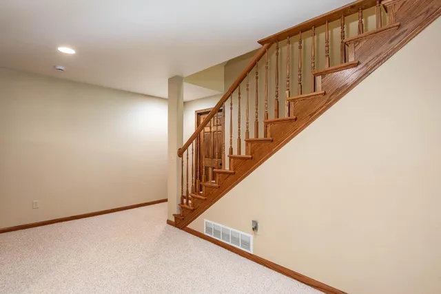 $684,900 | 180 Joray Drive, Mankato, MN 56001