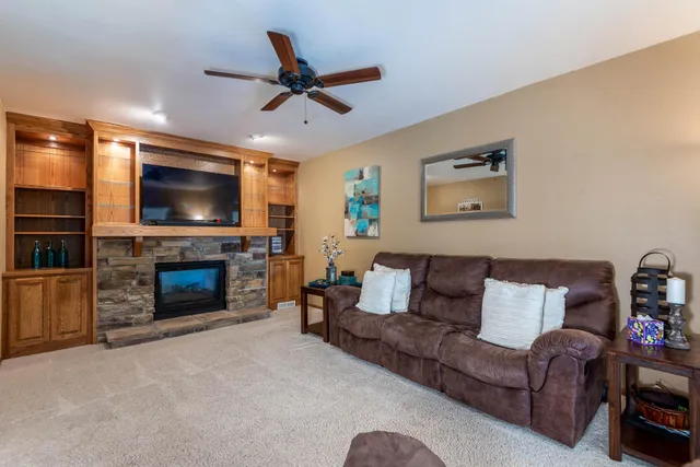 $684,900 | 180 Joray Drive, Mankato, MN 56001