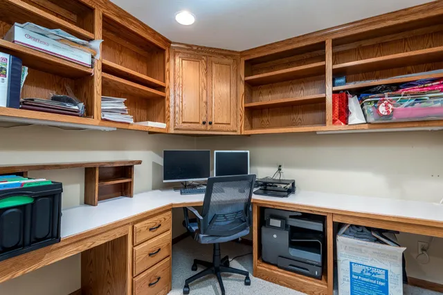 $684,900 | 180 Joray Drive, Mankato, MN 56001