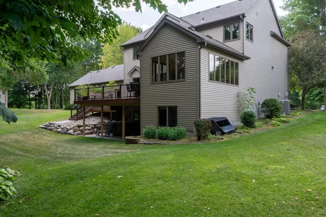 $684,900 | 180 Joray Drive, Mankato, MN 56001