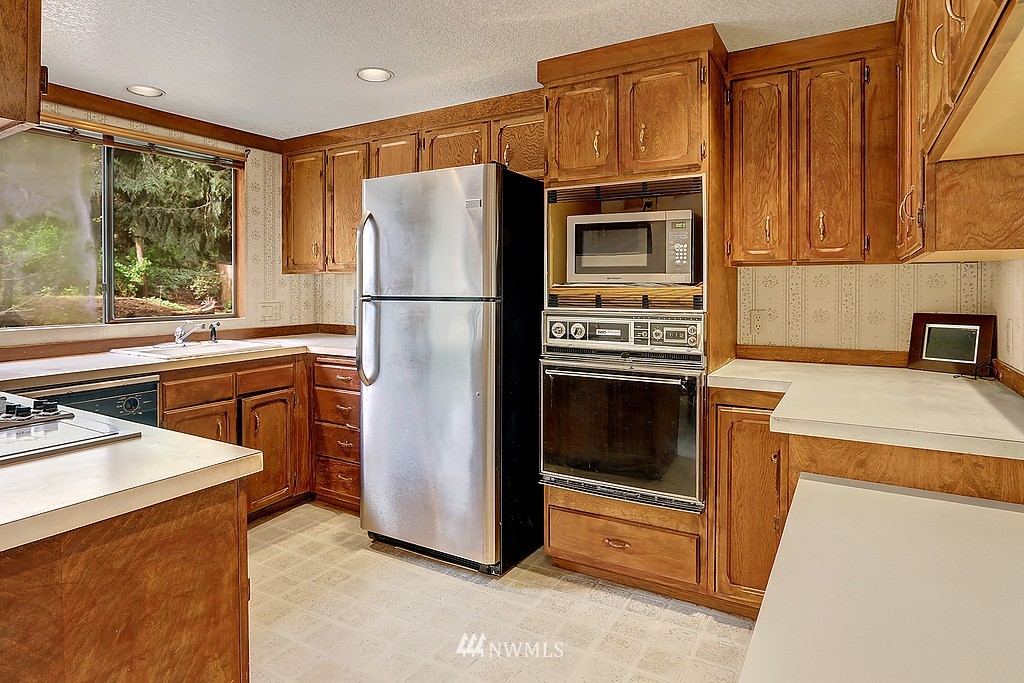 21830 4th Avenue Southeast Bothell, WA 98021 - Photo 6 of 17