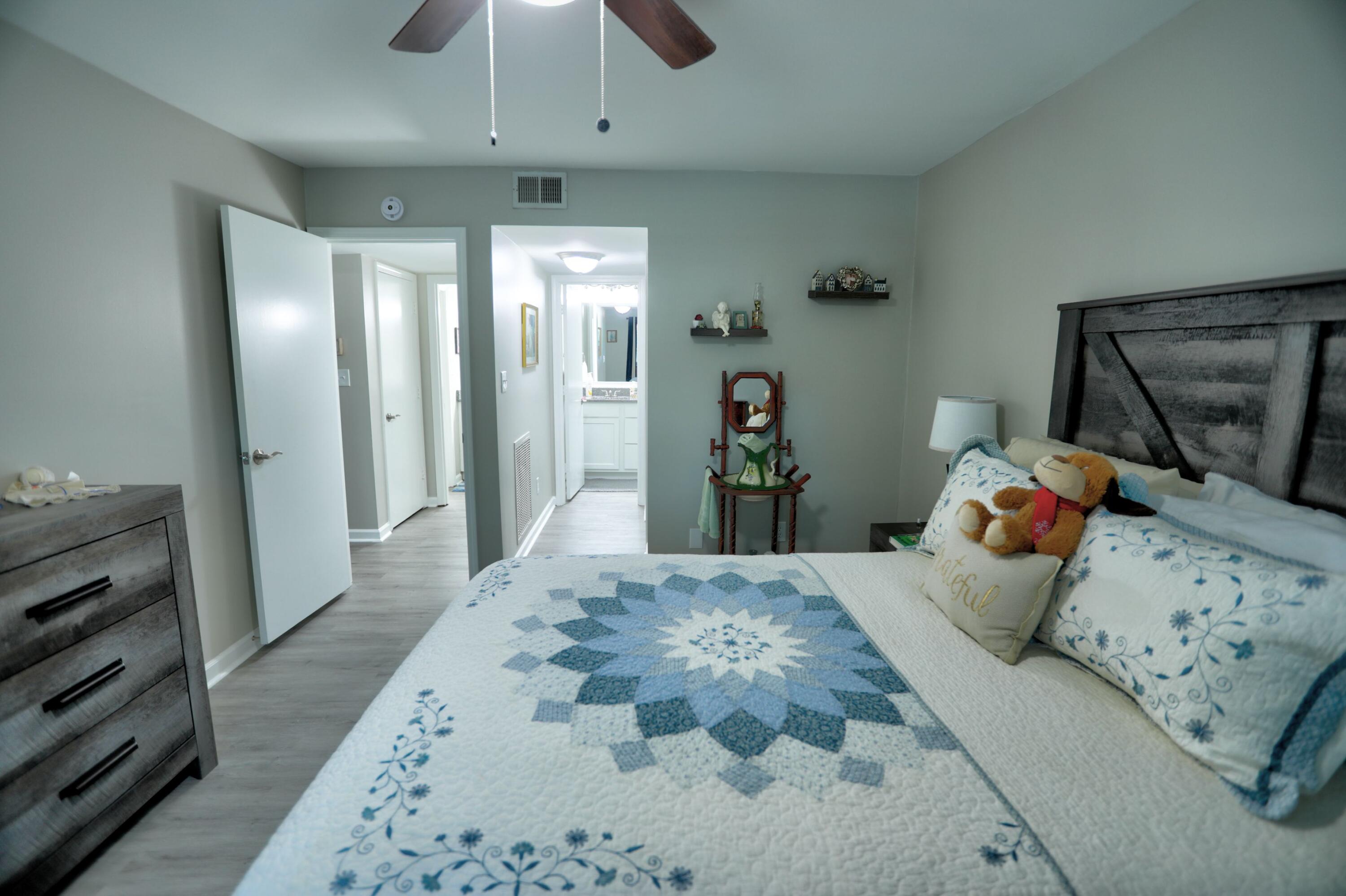 1080 Armstrong Mill Road, Unit A Lexington, KY 40517 - Photo 15 of 18 D49A7315_6_7_8_9