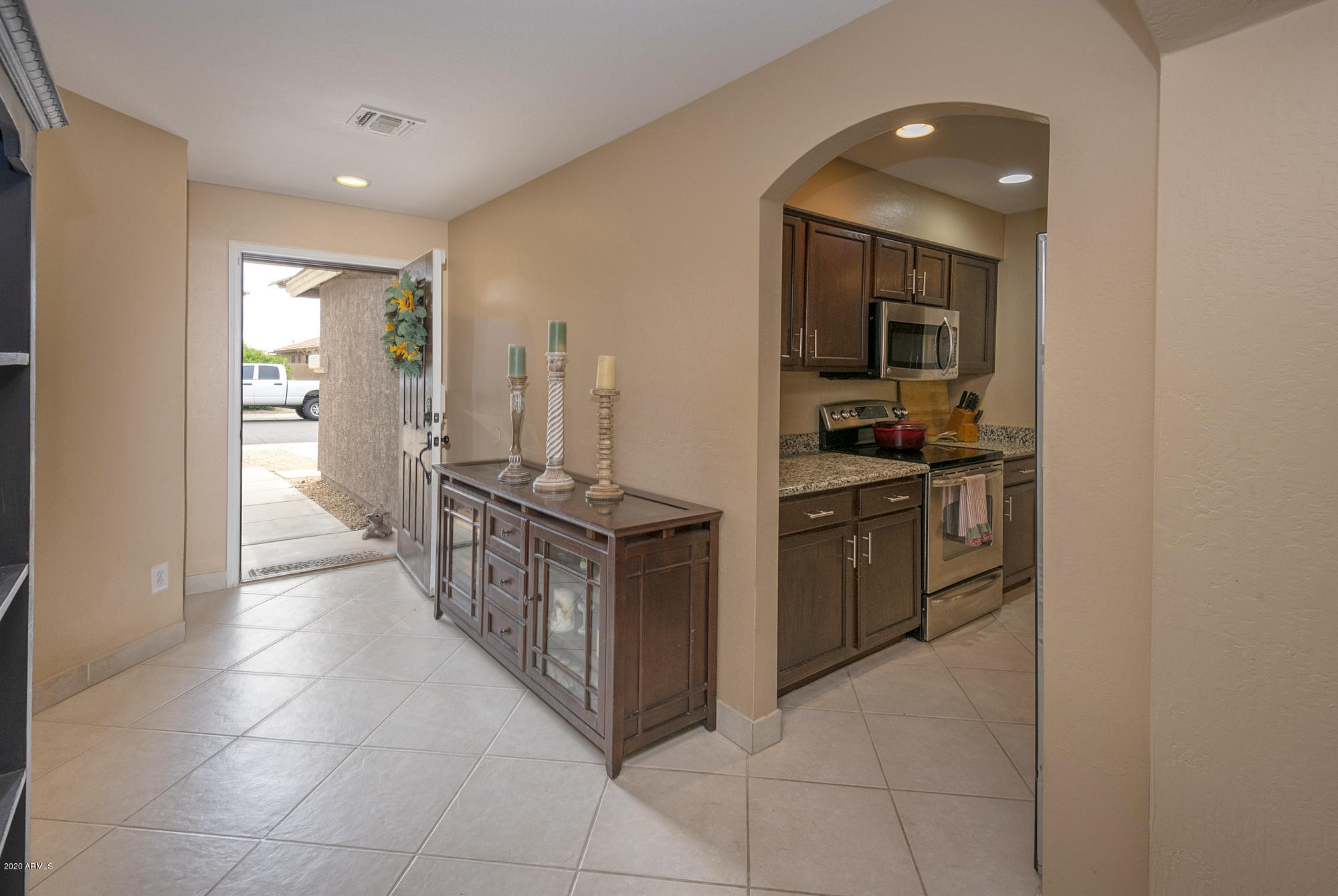 6786 West Rowel Road Peoria, AZ 85383 - Photo 15 of 39 Entry Foyer
