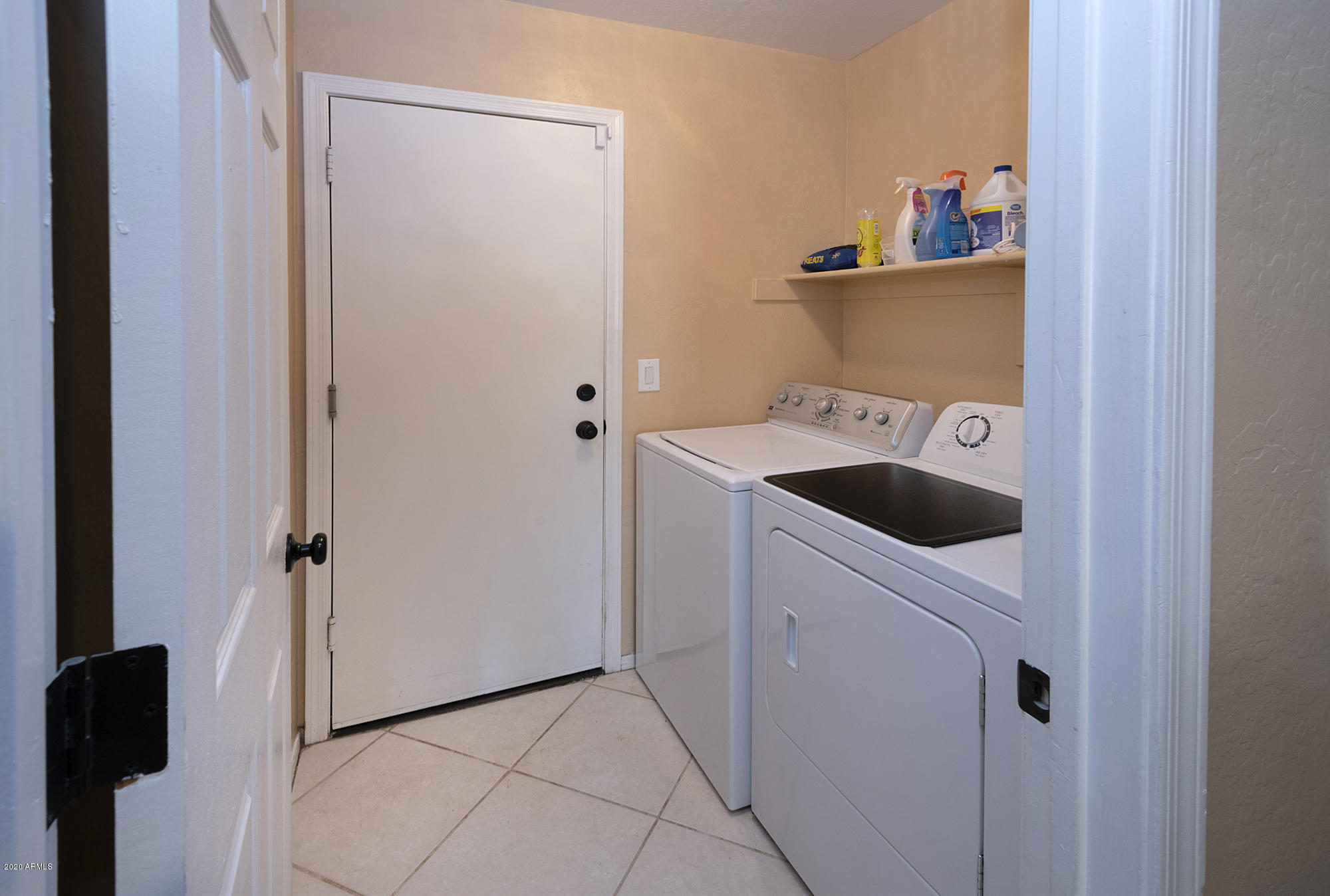 6786 West Rowel Road Peoria, AZ 85383 - Photo 27 of 39 Laundry Room