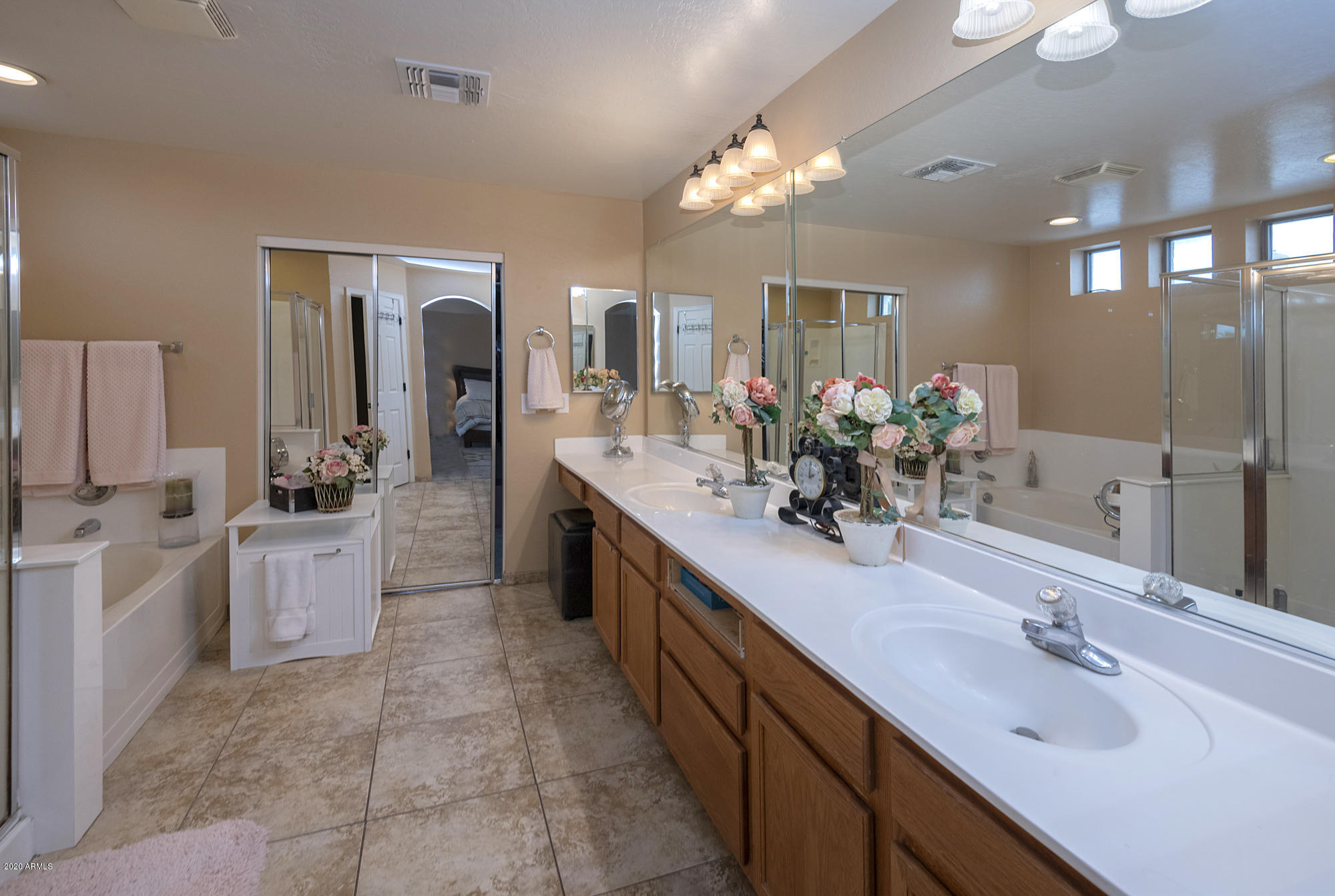 6786 West Rowel Road Peoria, AZ 85383 - Photo 33 of 39 Master Bathroom