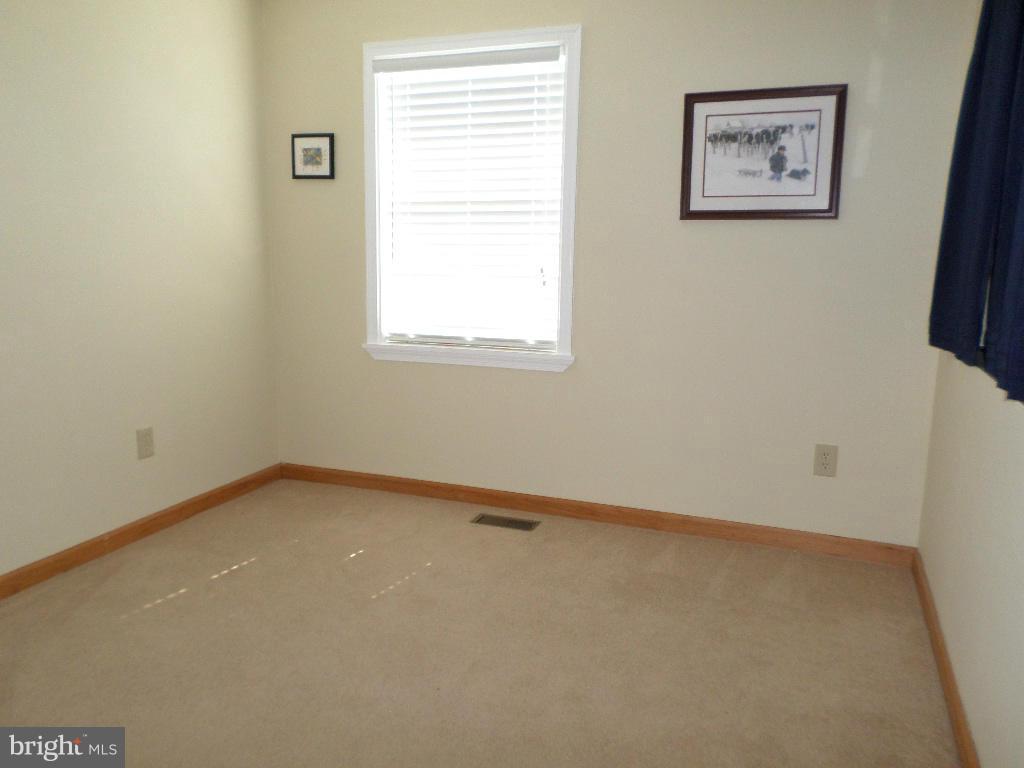 2520 Neudecker Road Westminster, MD 21157 - Photo 13 of 27 an empty room with a window