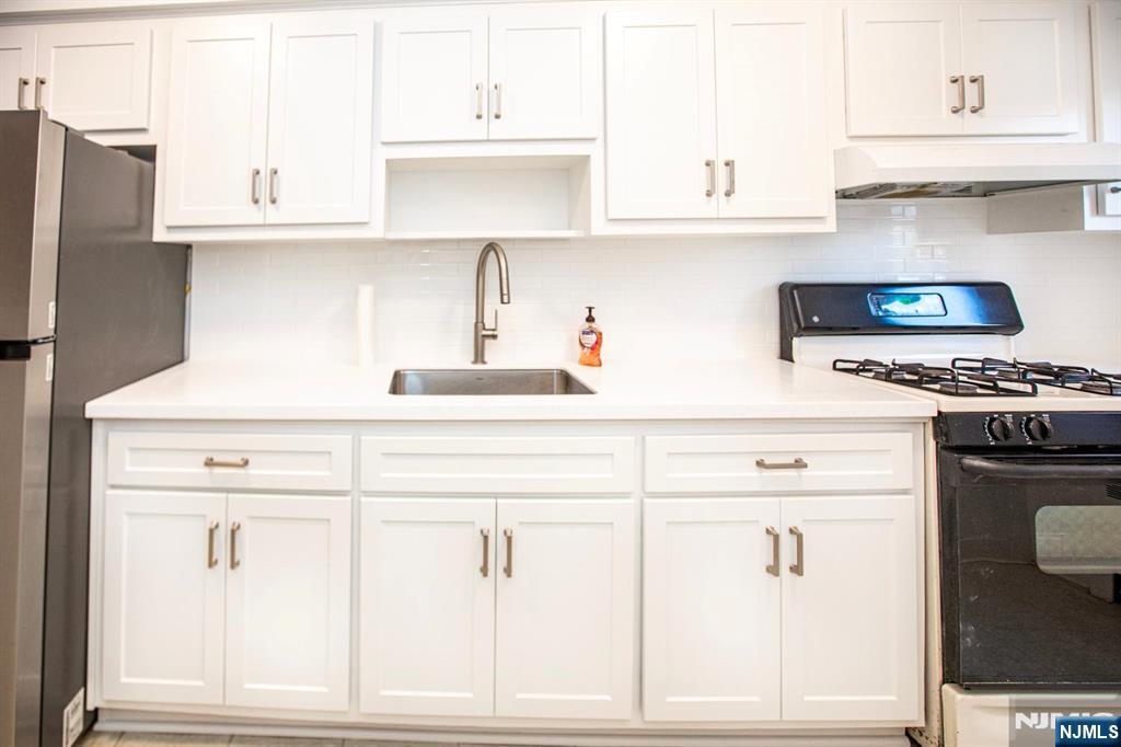 208 Anderson Street, Unit S2F Hackensack, NJ 07601 - Photo 18 of 33