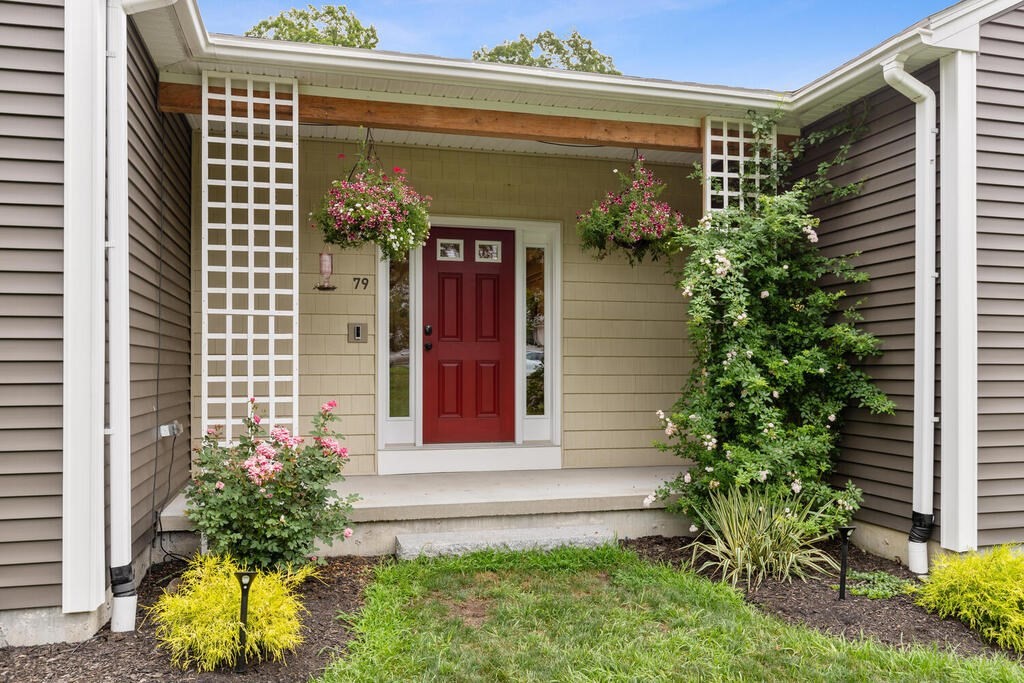 79 St Louis Street Worcester, MA 01607 - Photo 3 of 29 Gallery Image 3