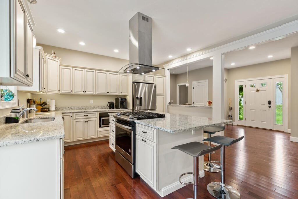 79 St Louis Street Worcester, MA 01607 - Photo 8 of 29 Gallery Image 8