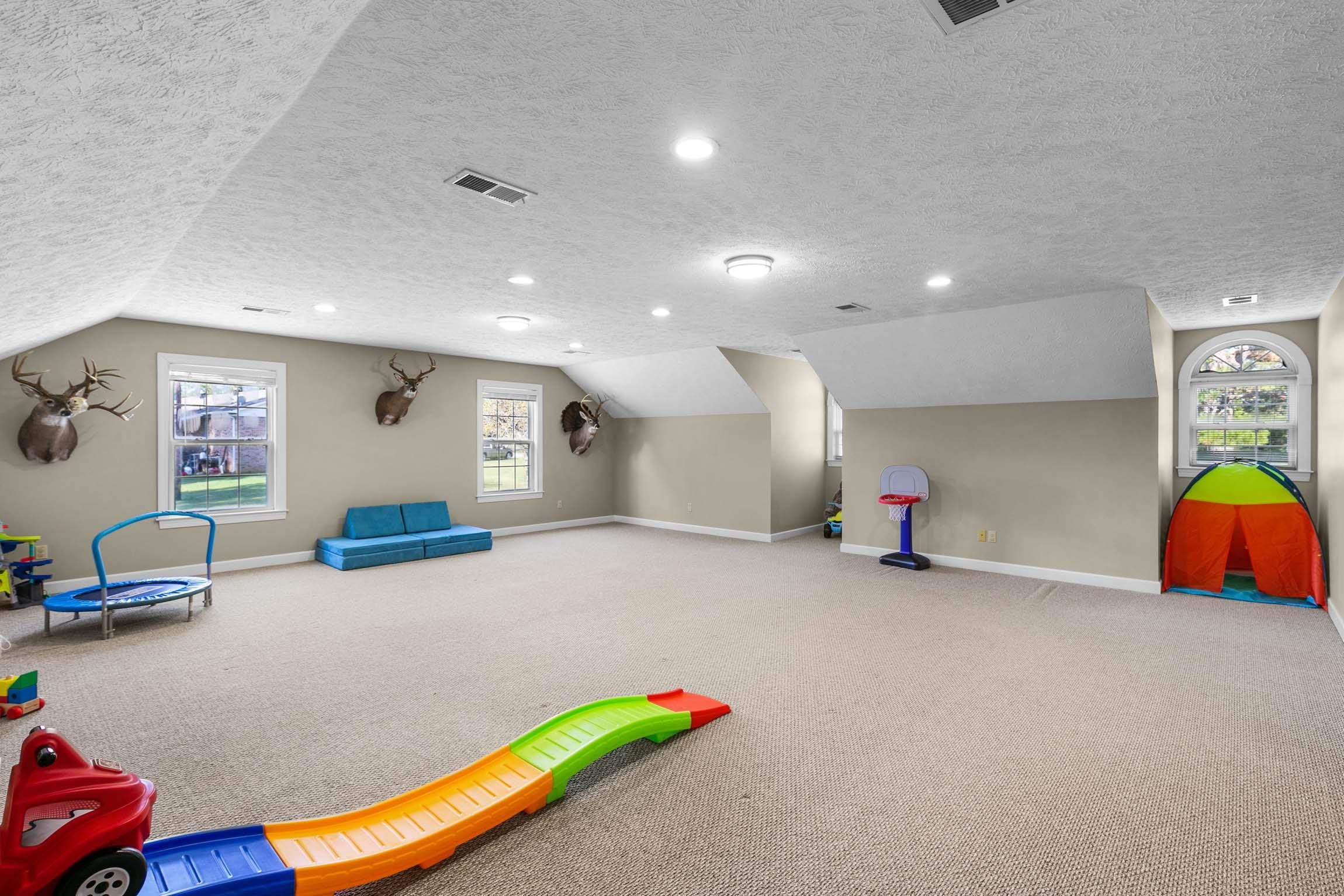 335 Booth Loop Henderson, TN 38340 - Photo 15 of 20 a view of a room with gym equipment