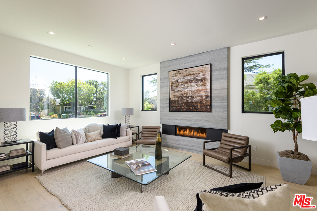 1309 Pine Street Santa Monica, CA 90405 - Photo 2 of 30