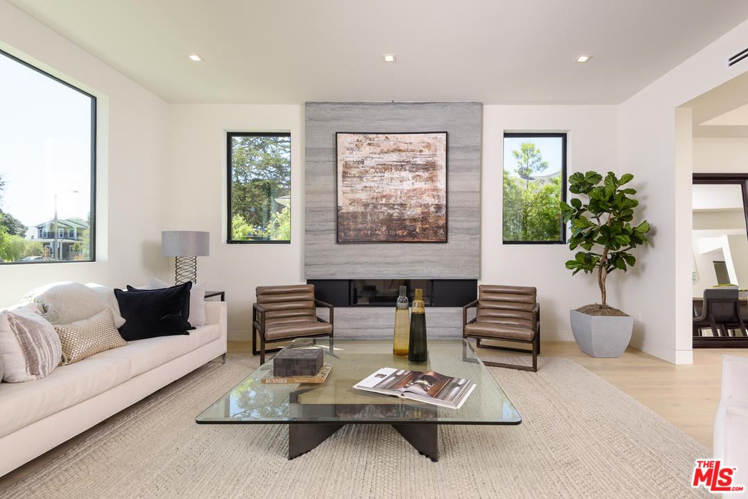 1309 Pine Street Santa Monica, CA 90405 - Photo 3 of 30