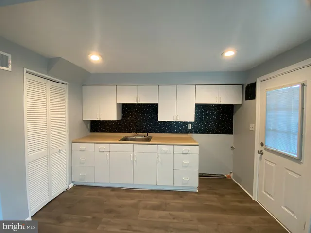 $1,899 | 2004 Kelmore Road, Baltimore, MD 21222