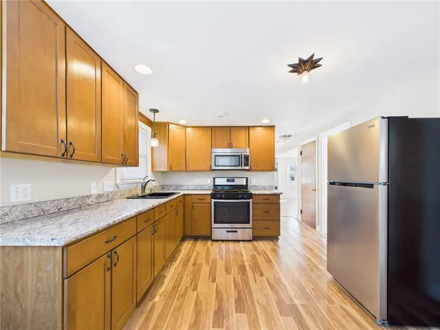 $550,000 | 20 MacArthur Drive, Smithfield, RI 02917