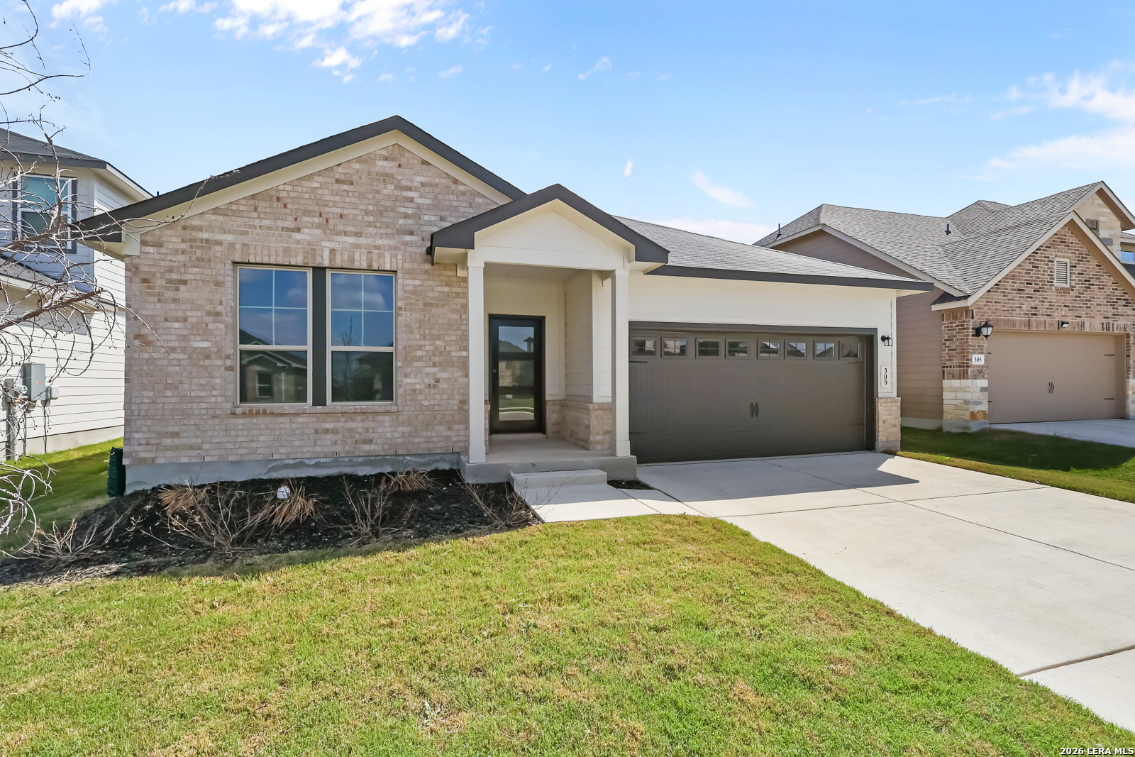 309 Jills Path Seguin, TX 78155 - Photo 3 of 32