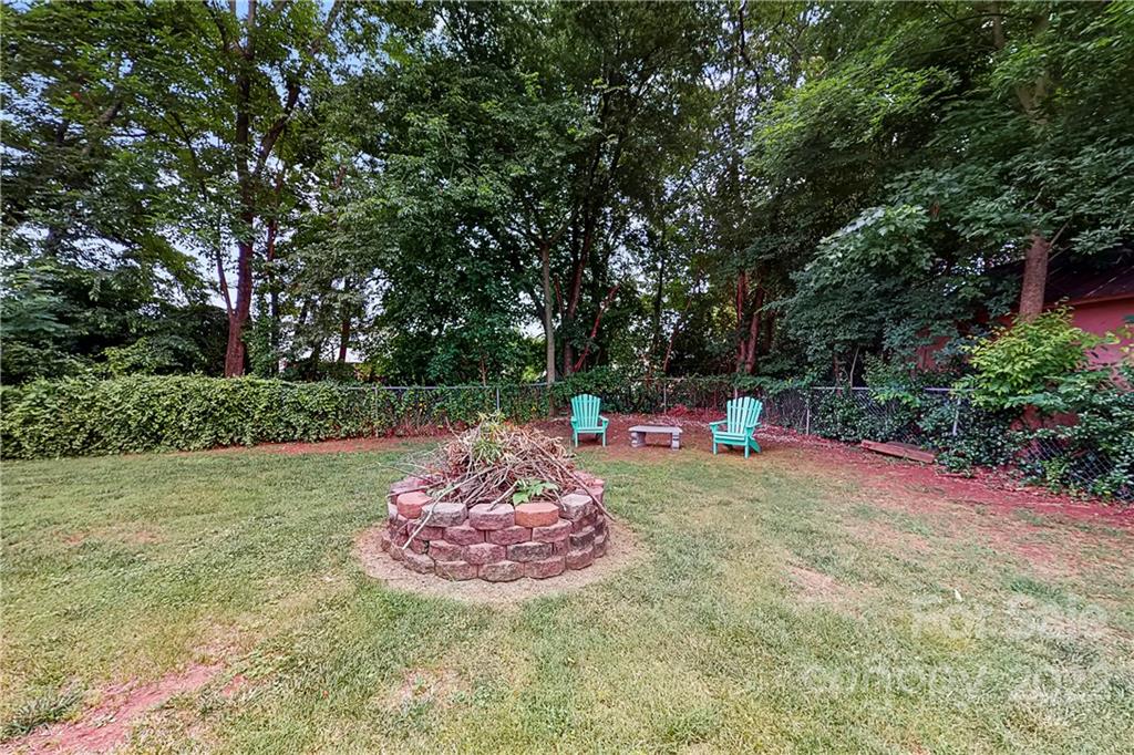 12118 Mapleton Road Charlotte, NC 28273 - Photo 40 of 48 a outdoor view with a sitting space