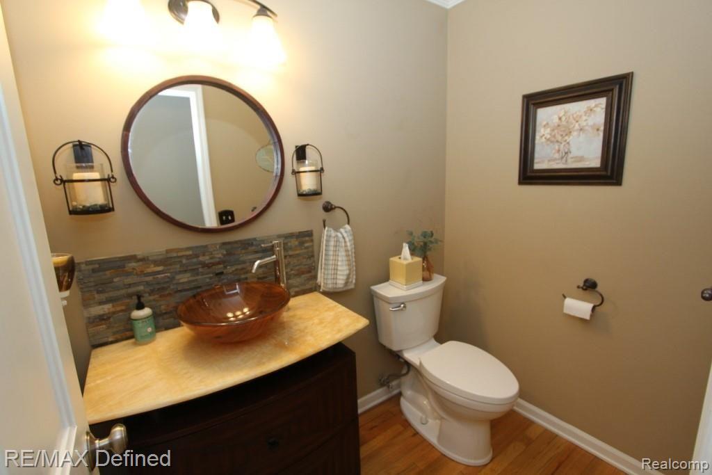 3425 Edmunton Drive Rochester, MI 48306 - Photo 23 of 38 IMG_4924.JPG