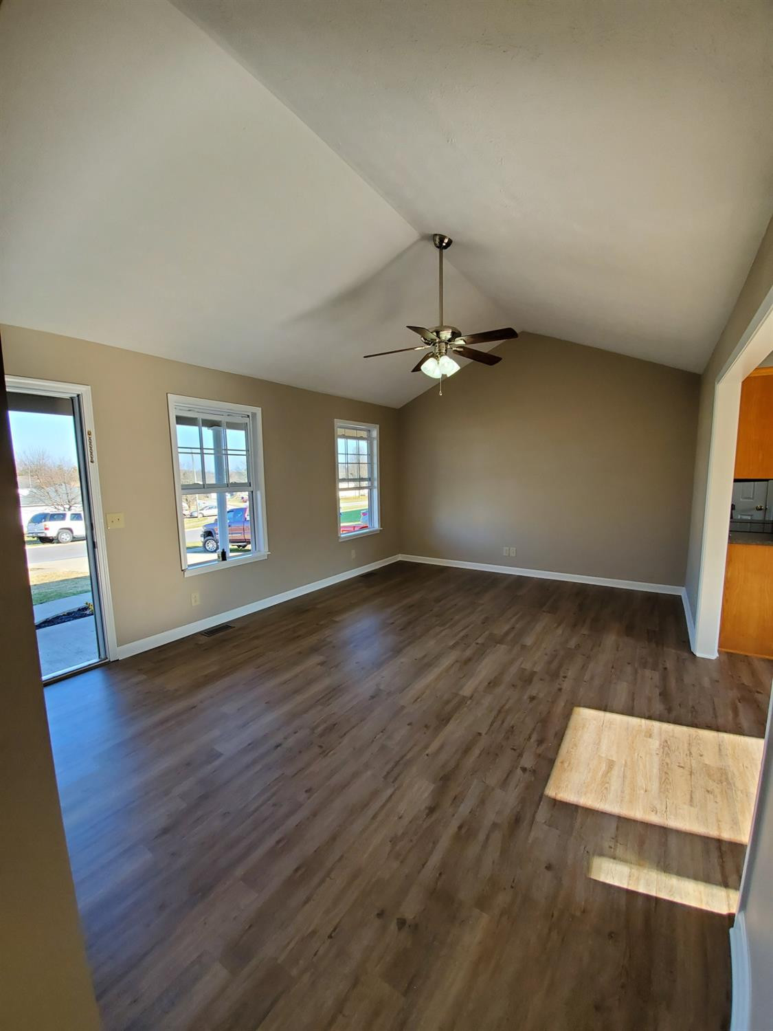 266 Hunter Ridge Drive Lawrenceburg, KY 40342 - Photo 4 of 18 Photo 4