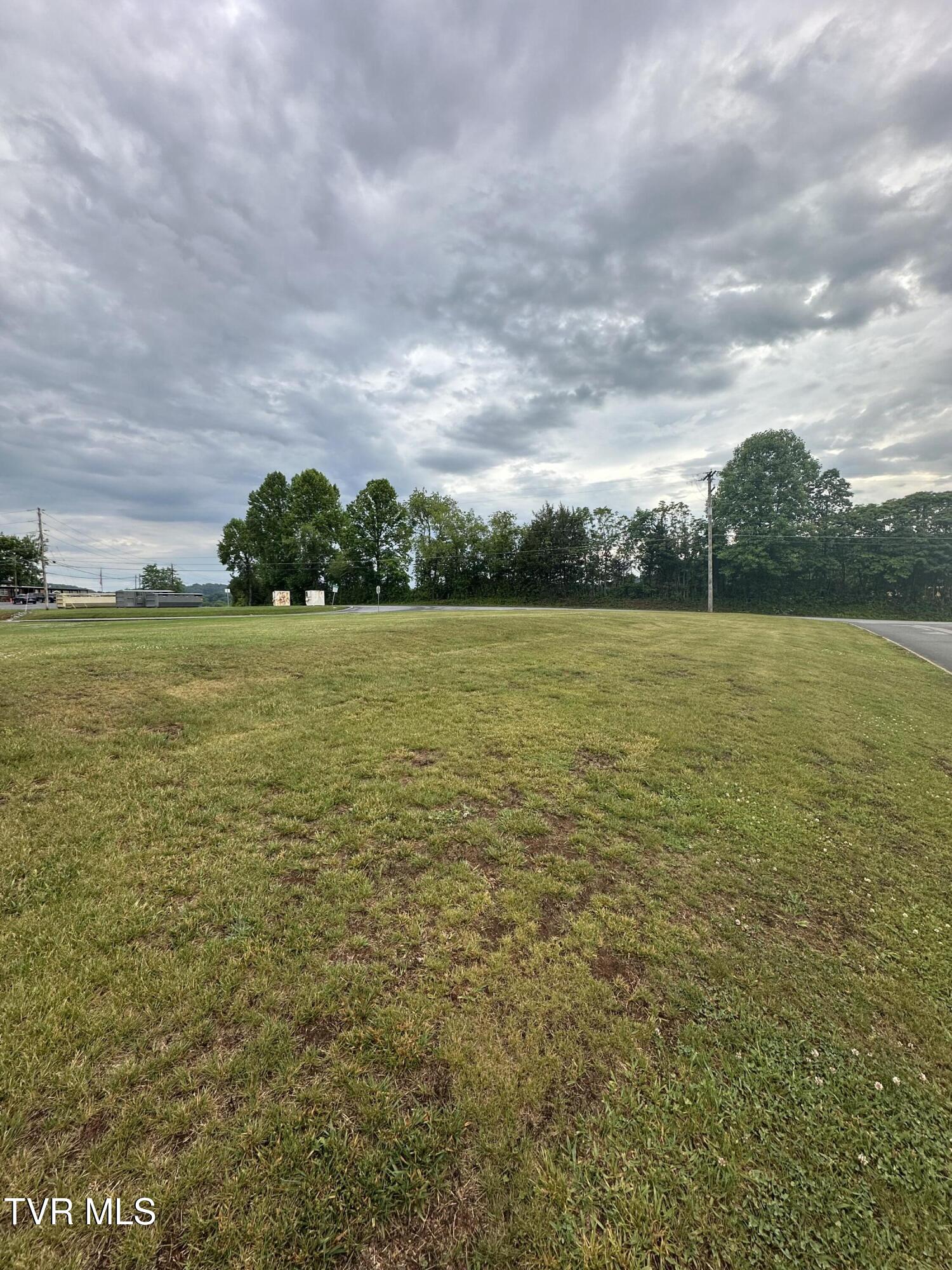 5414 Odd Fellow Road, Unit 1 & 1A Kingsport, TN 37664 - Photo 2 of 3 IMG_4652