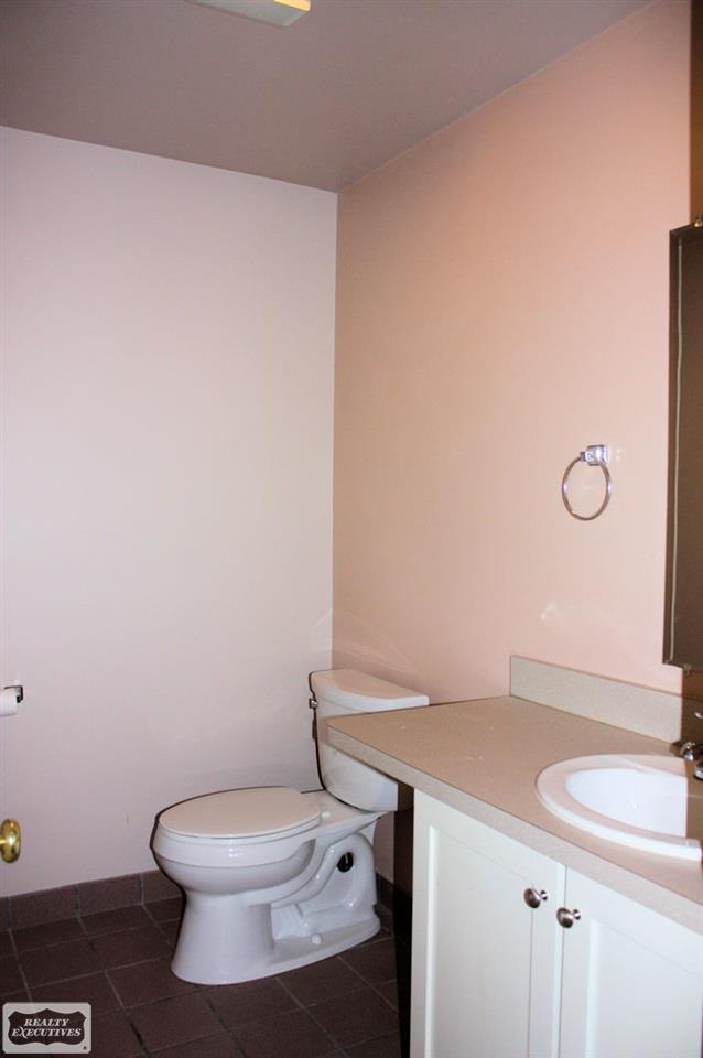 240 North Rawles Street Romeo, MI 48065 - Photo 7 of 20 31287338-6.JPG