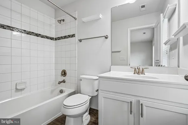 $949,900 | 4009 Granary View Court, Dumfries, VA 22025