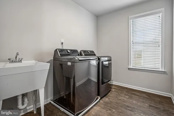 $949,900 | 4009 Granary View Court, Dumfries, VA 22025