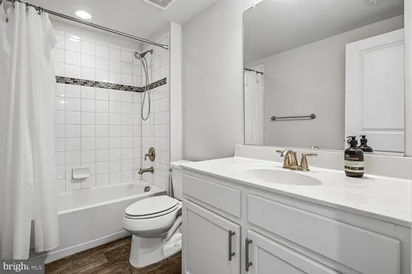 $949,900 | 4009 Granary View Court, Dumfries, VA 22025