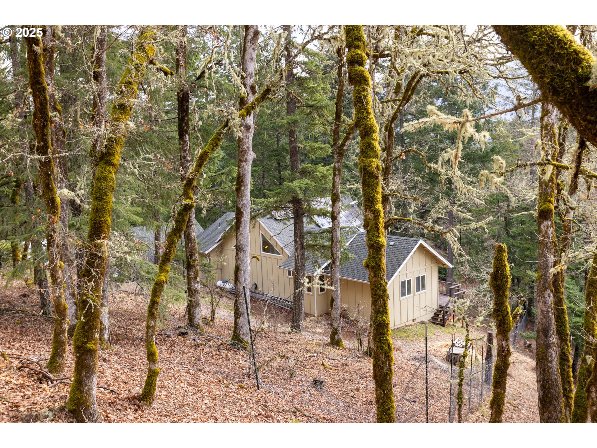 331 Upper Lakeview Rd Road White Salmon, WA 98672 - Photo 11 of 37 Gallery Image 11
