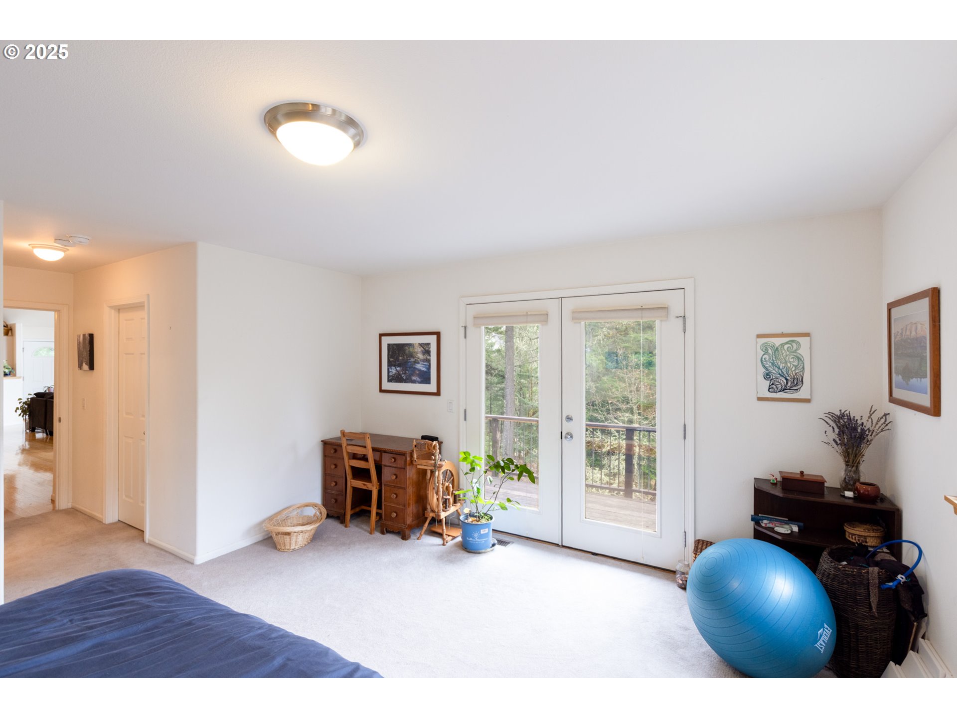 331 Upper Lakeview Rd Road White Salmon, WA 98672 - Photo 25 of 37 Bedroom, Primary