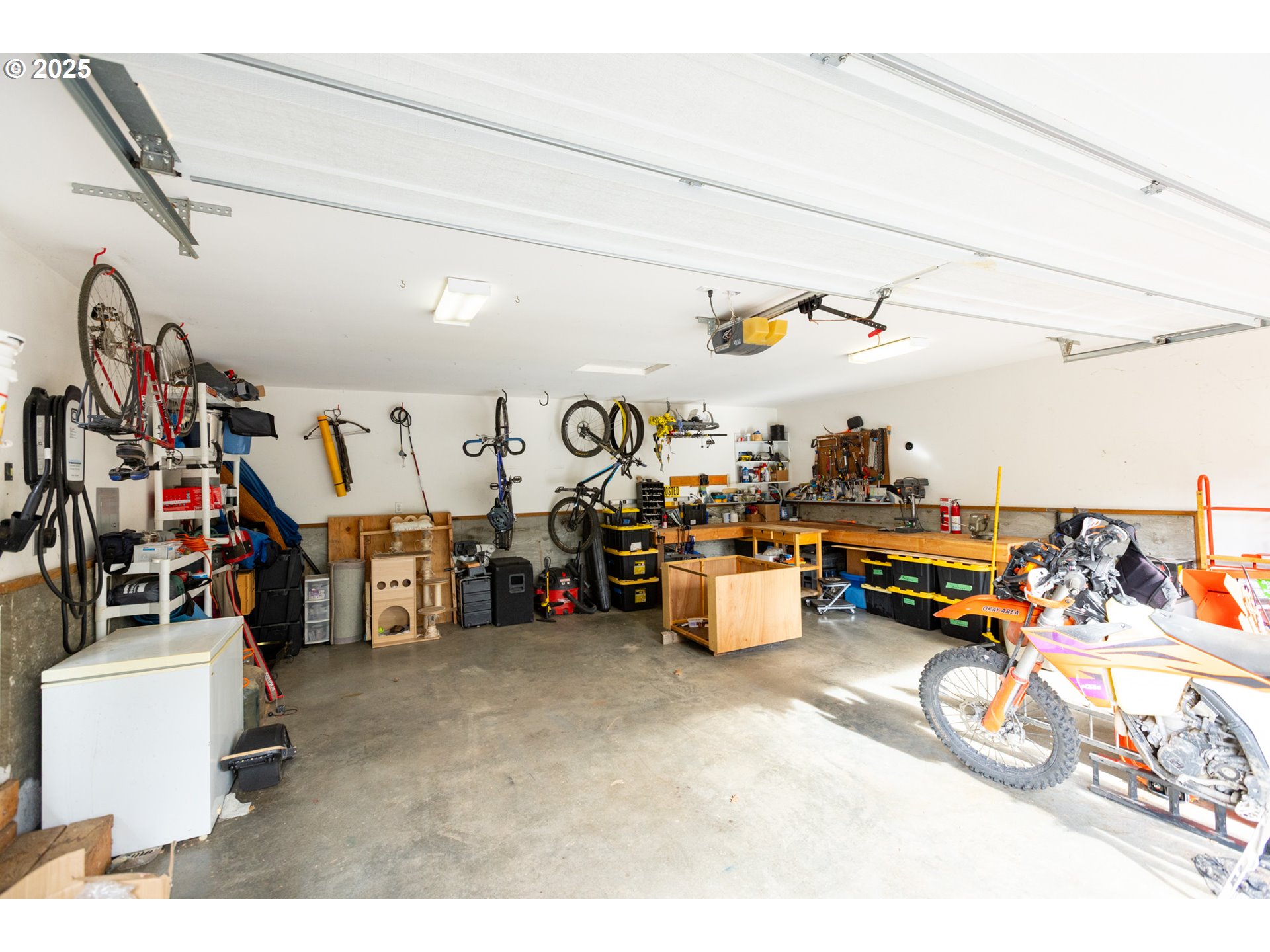 331 Upper Lakeview Rd Road White Salmon, WA 98672 - Photo 34 of 37 Garage