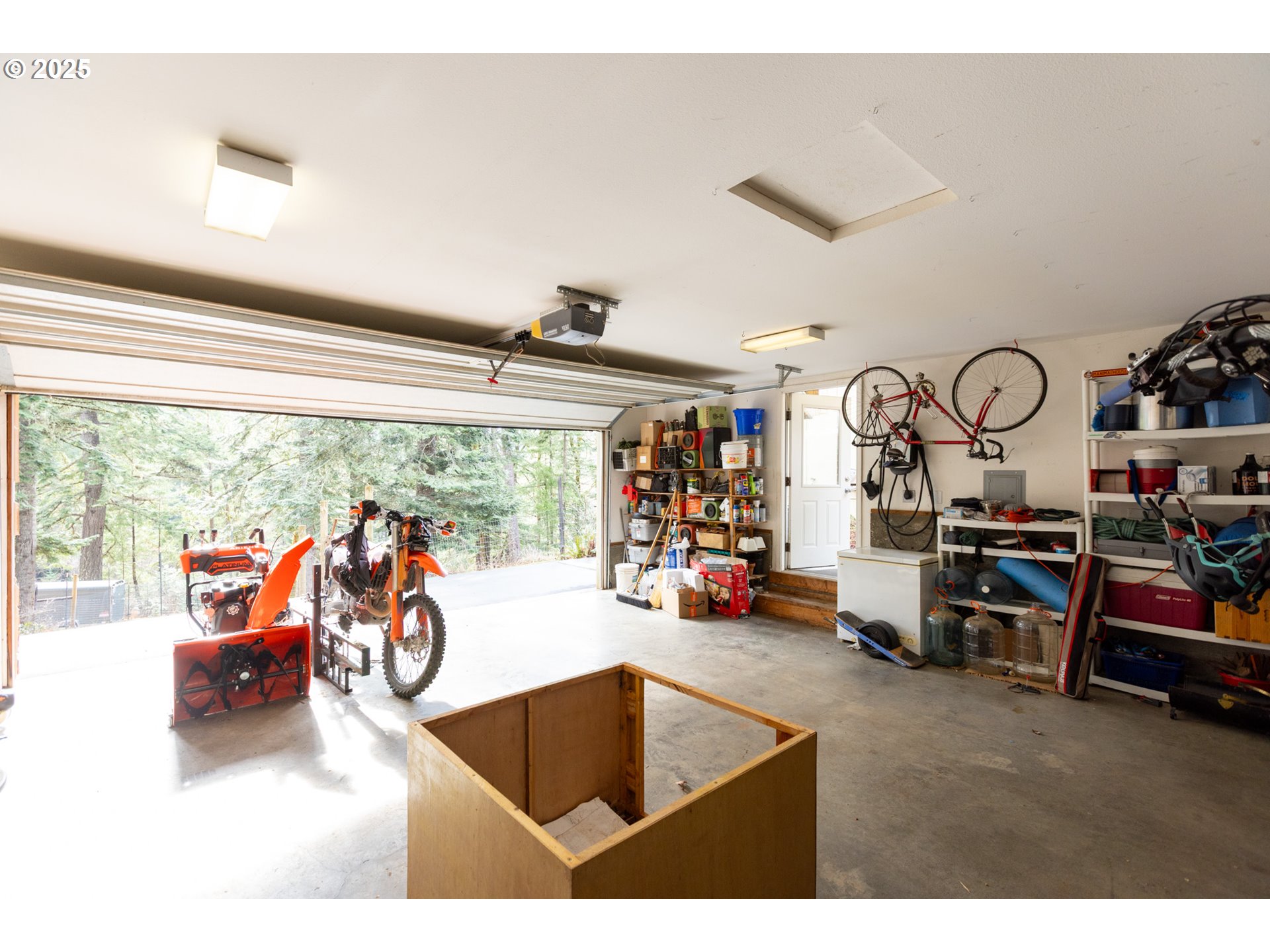 331 Upper Lakeview Rd Road White Salmon, WA 98672 - Photo 35 of 37 Garage