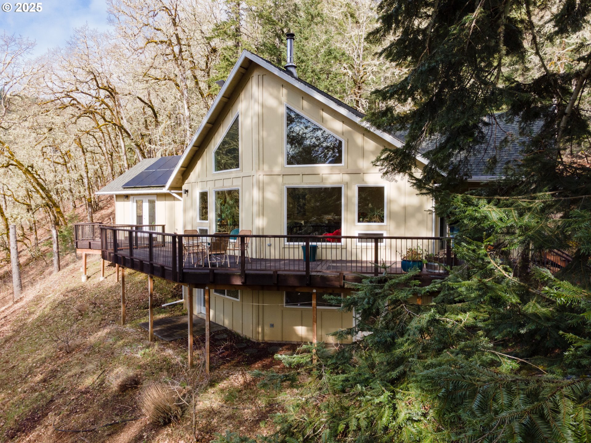331 Upper Lakeview Rd Road White Salmon, WA 98672 - Photo 4 of 37 Gallery Image 4