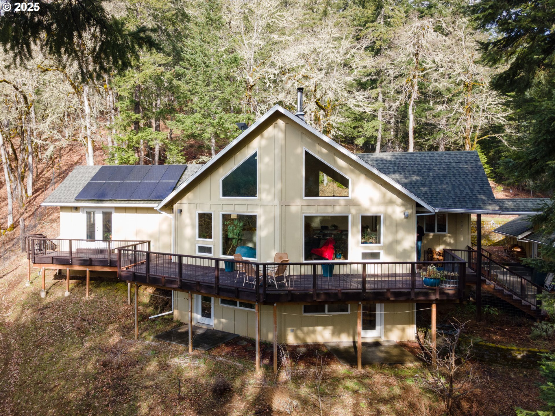 331 Upper Lakeview Rd Road White Salmon, WA 98672 - Photo 5 of 37 Gallery Image 5