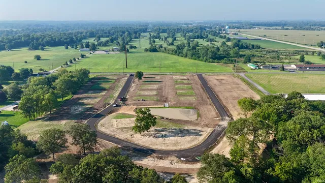 $74,999 | 2002 Deepwater (lot 25), Monticello, IN 47960