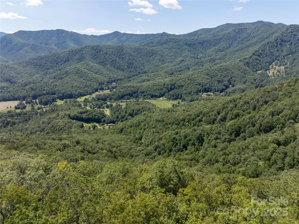 $385,000 | 9999 Cindy Cove Road, Robbinsville, NC 28771