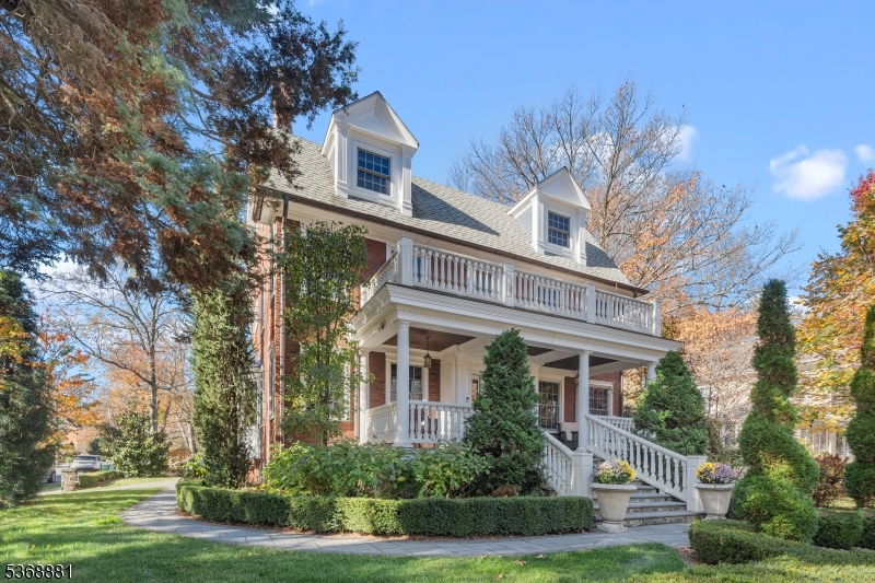 67 Tulip Street Summit, NJ 07901 - Photo 3 of 47