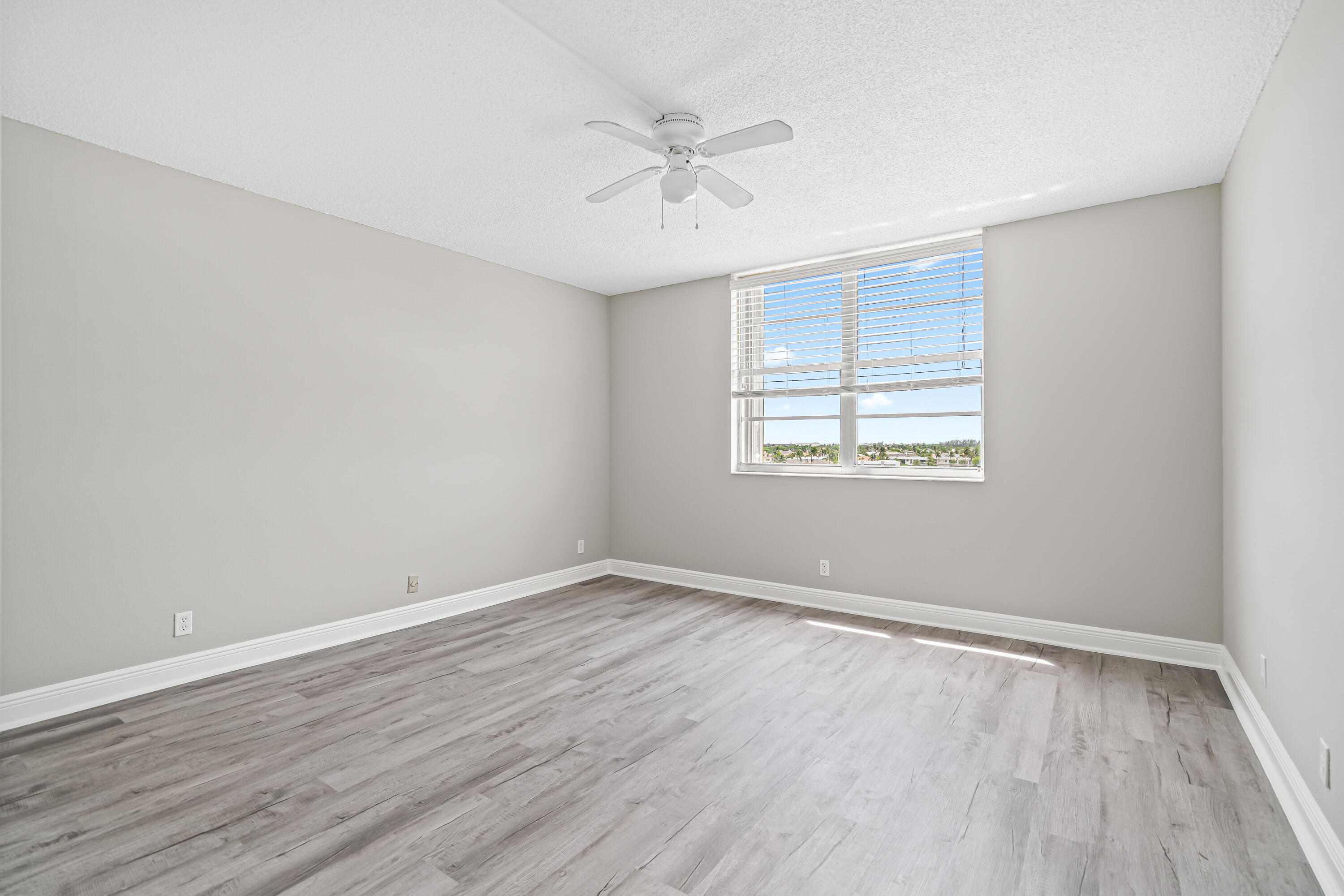 2851 South Ocean Boulevard, Unit 26 Boca Raton, FL 33432 - Photo 13 of 21 012-2851SouthOceanBoulevard-BocaRaton-FL