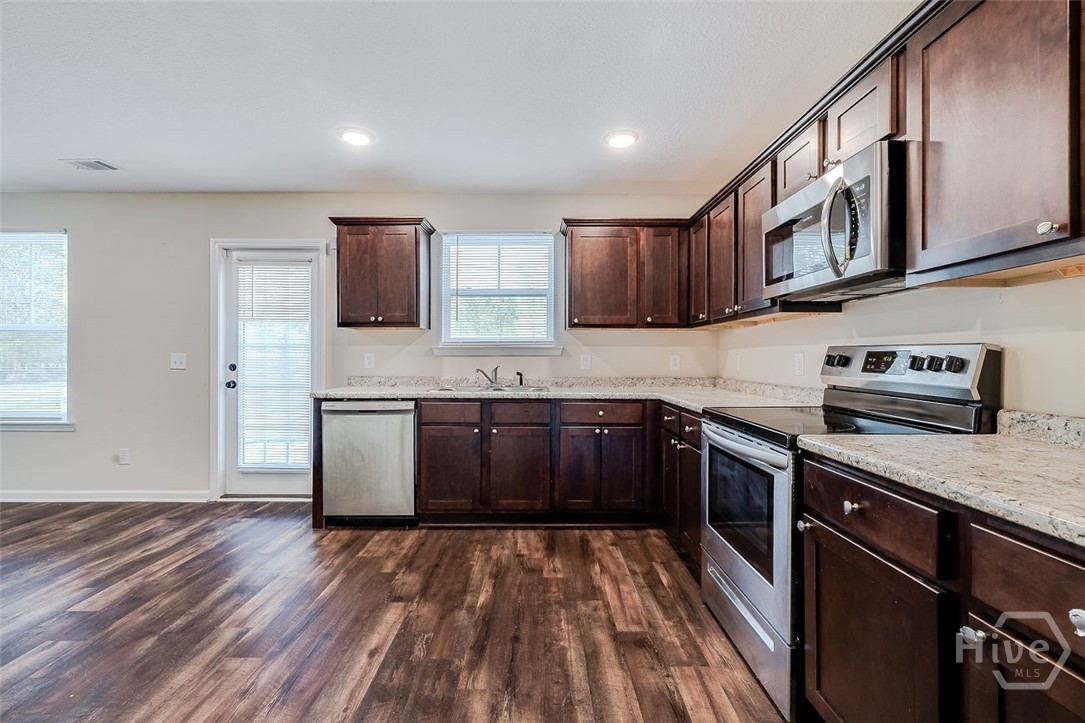 101 Rebel Estates Drive Springfield, GA 31329 - Photo 7 of 35