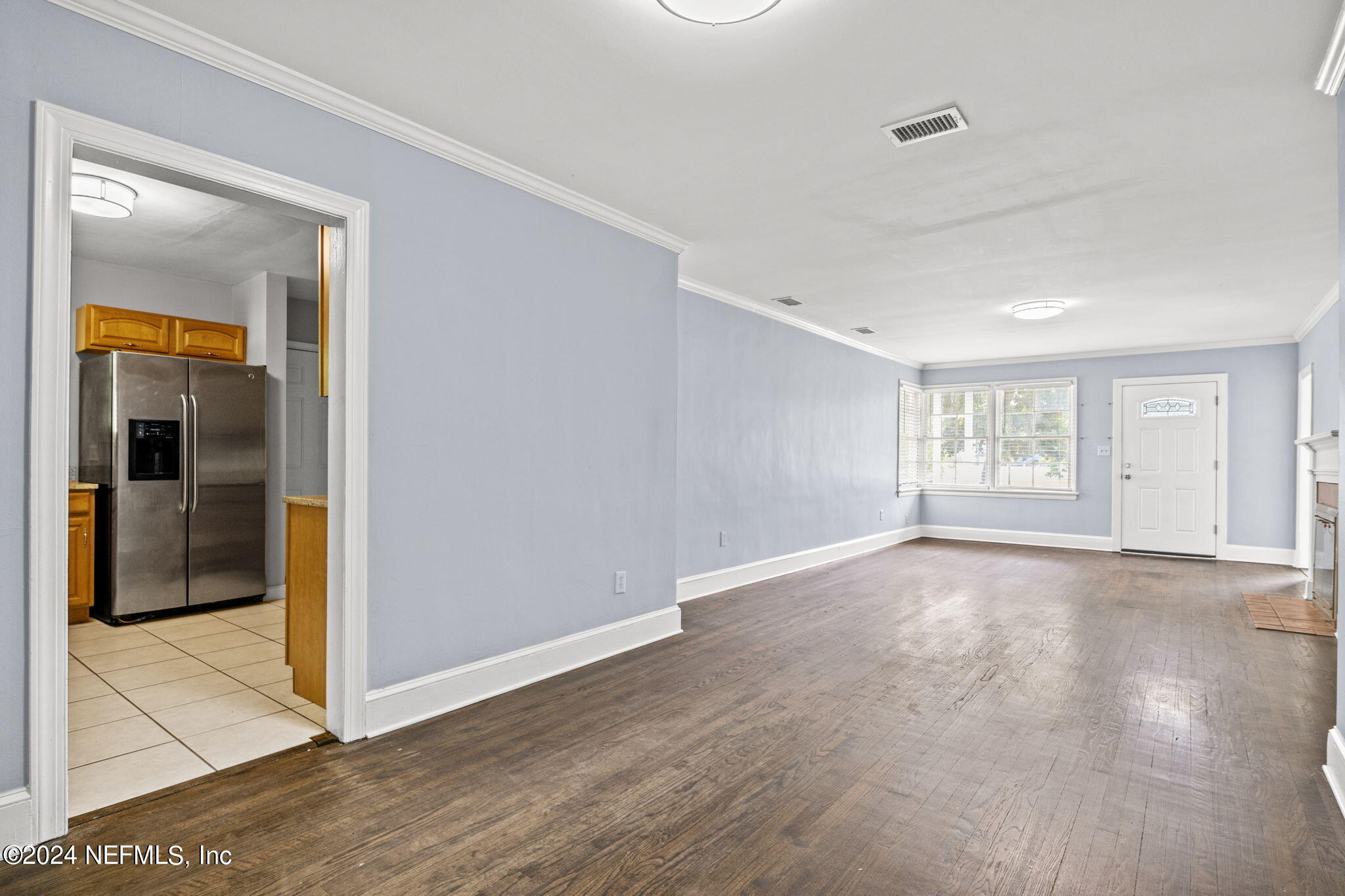 746 Hamilton Street Jacksonville, FL 32205 - Photo 14 of 28 a view of an empty room and window