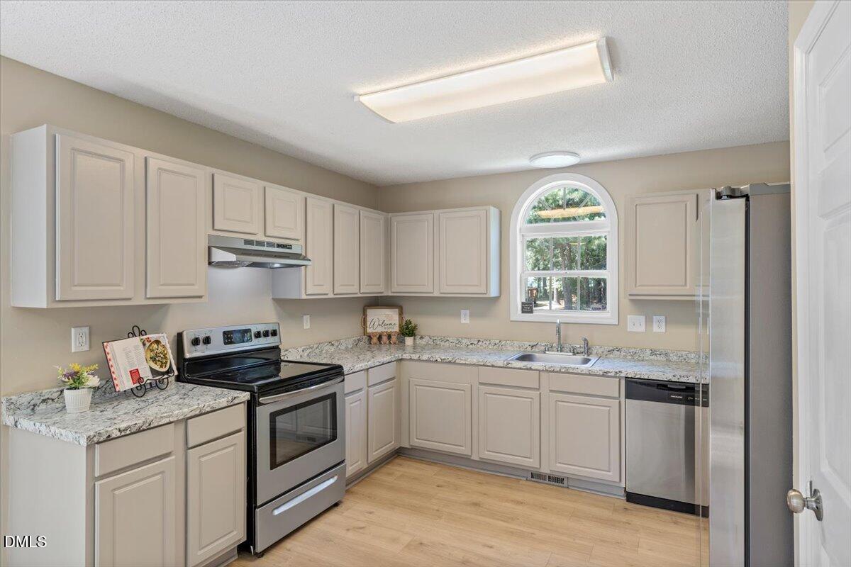 48 Hunters Way Angier, NC 27501 - Photo 7 of 24 07-48 Hunters Way