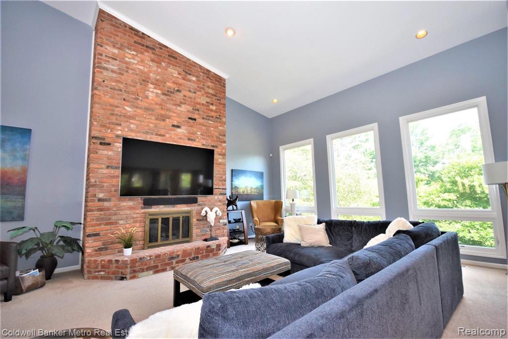 1803 Rapids Way Rochester Hills, MI 48309 - Photo 8 of 63