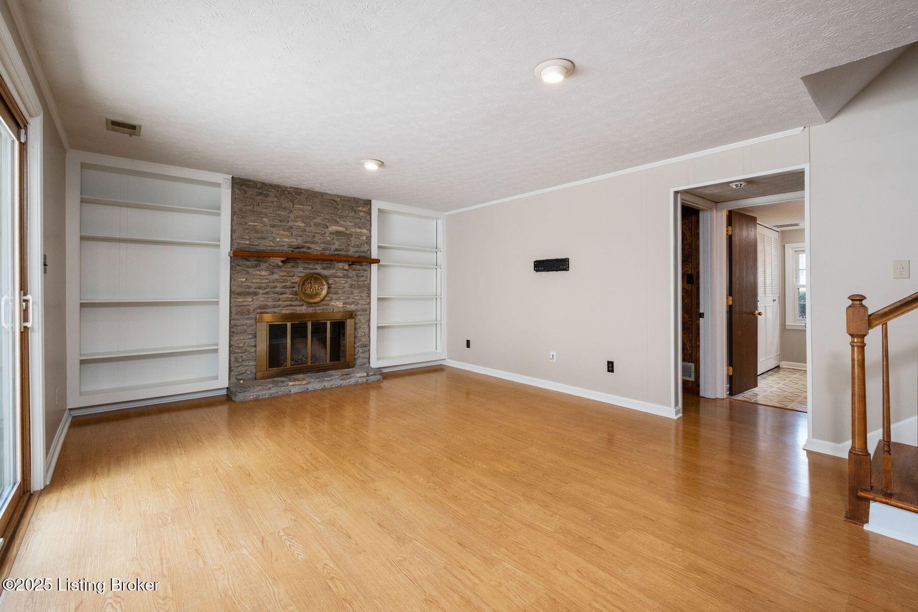 2409 Hayward Road Louisville, KY 40242 - Photo 25 of 45 photo_online_025