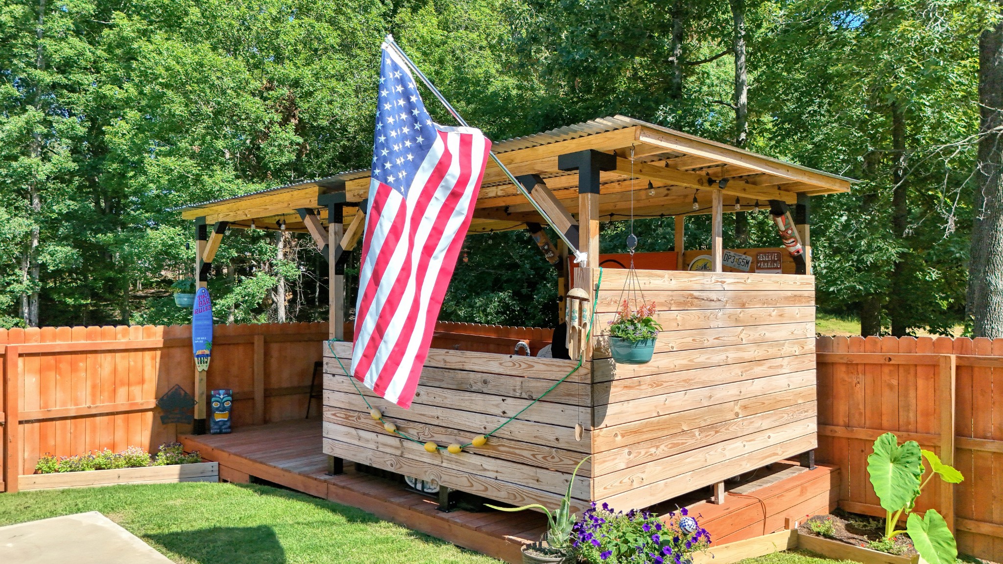 382 Timber Lane Huntingdon, TN 38344 - Photo 14 of 32 a view of outdoor space yard and deck