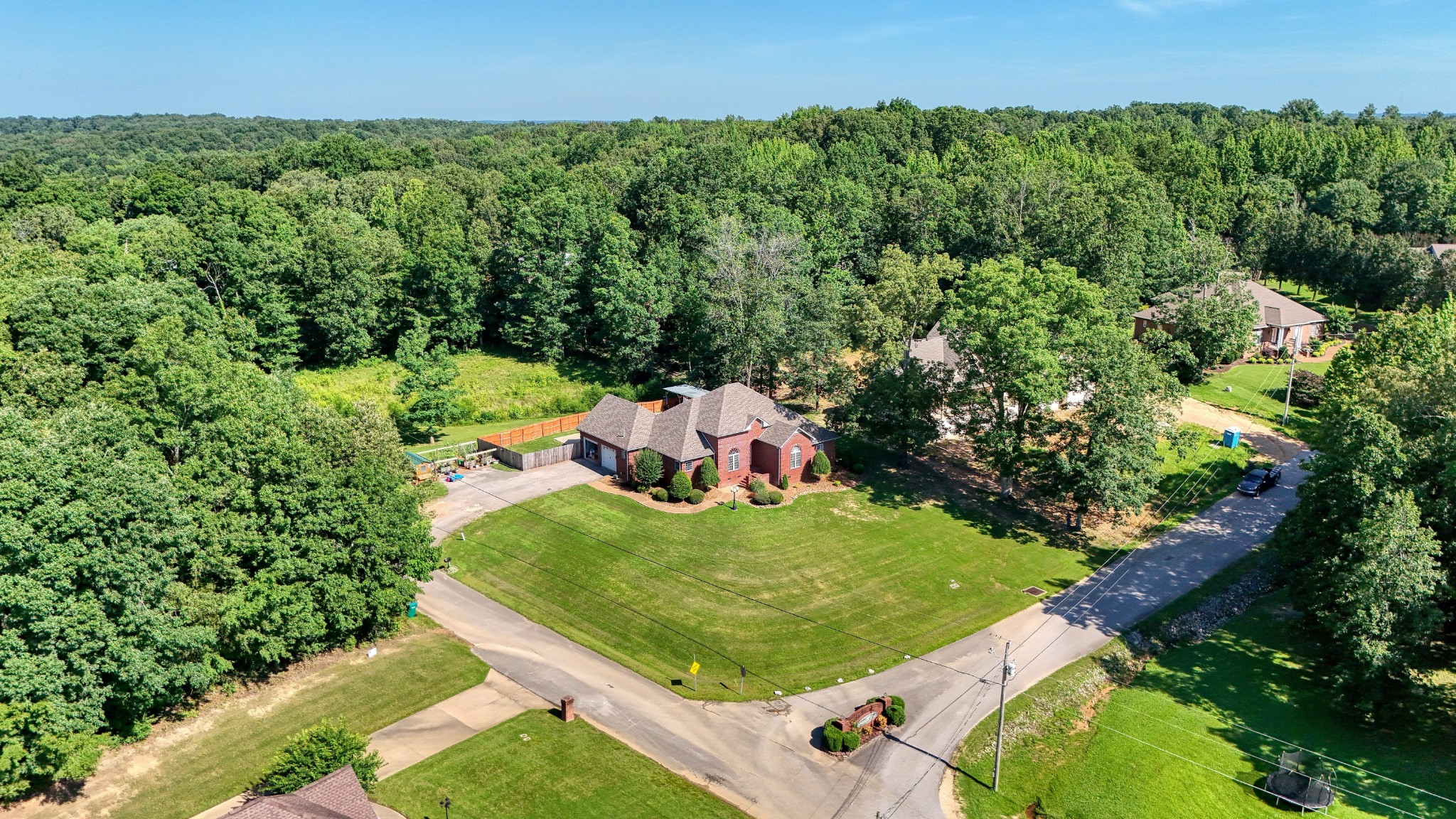 382 Timber Lane Huntingdon, TN 38344 - Photo 5 of 32 an aerial view of a house
